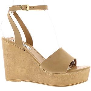 Steve Madden wedges size 8